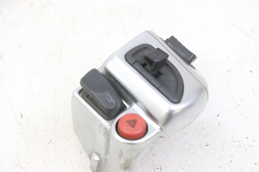 photo de INTERRUPTOR DE LUCES IZQUIERDO. PIAGGIO MP3 LT 400 (2007 - 2012)