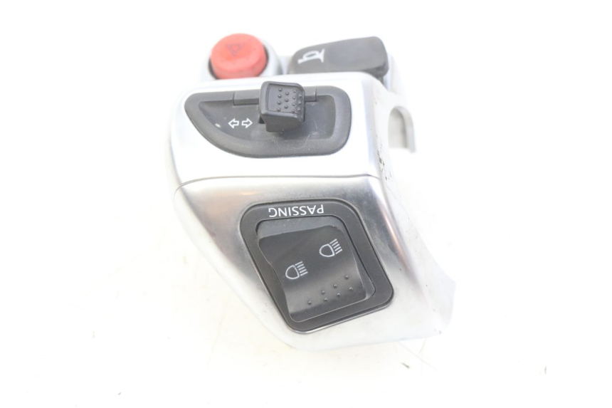 photo de INTERRUPTOR DE LUCES IZQUIERDO PIAGGIO MP3 125 (2006 - 2014)