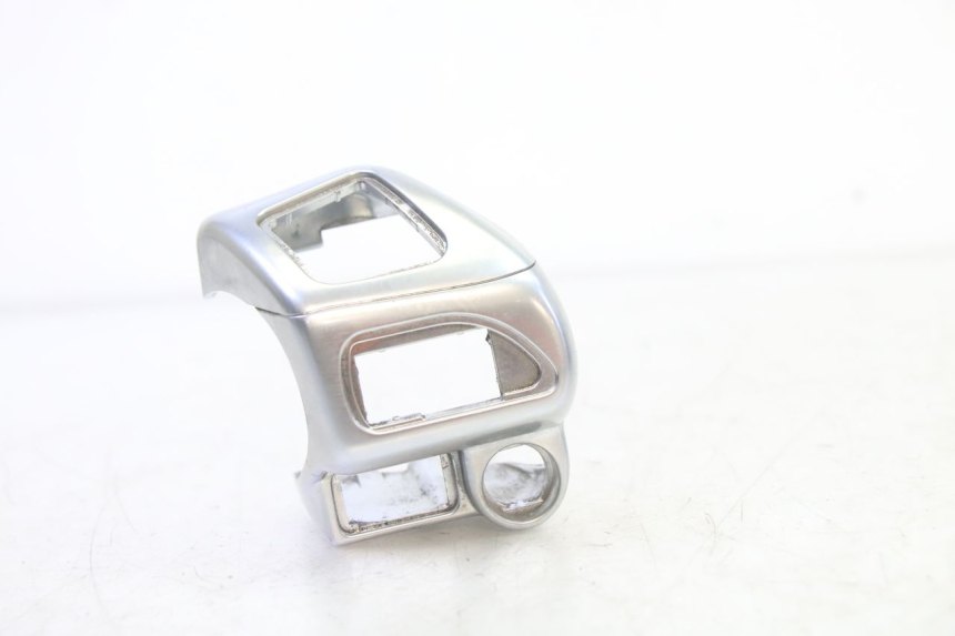 photo de INTERRUPTOR DE LUCES IZQUIERDO PIAGGIO MP3 125 (2006 - 2014)