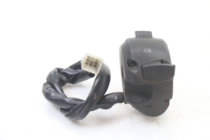 photo de INTERRUPTOR DE LUCES IZQUIERDO PEUGEOT CITYSTAR 125 (2011 - 2017)