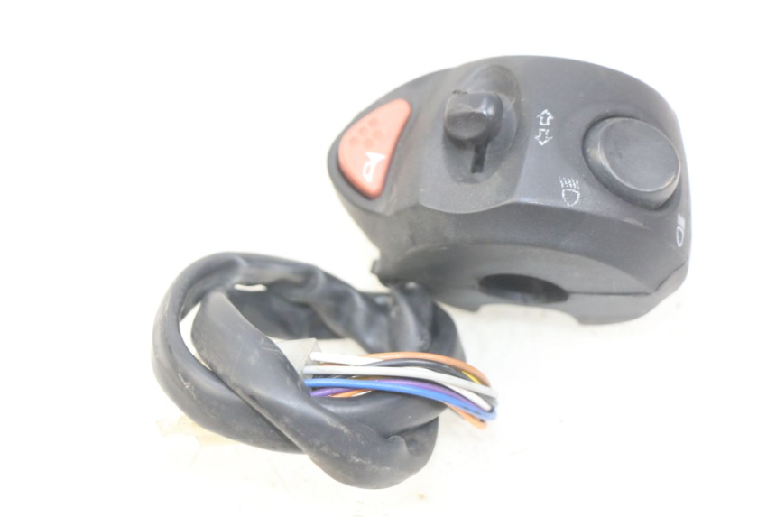 photo de INTERRUPTOR DE LUCES IZQUIERDO PEUGEOT CITYSTAR 2T 50 (2018 - 2021)