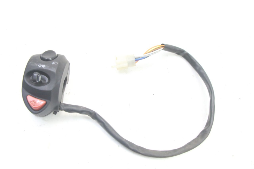 photo de INTERRUPTOR DE LUCES IZQUIERDO PEUGEOT CITYSTAR 2T 50 (2018 - 2021)
