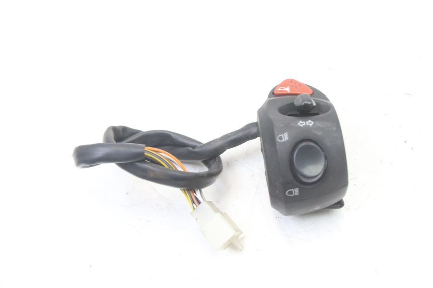 photo de INTERRUPTOR DE LUCES IZQUIERDO PEUGEOT CITYSTAR 2T 50 (2018 - 2021)