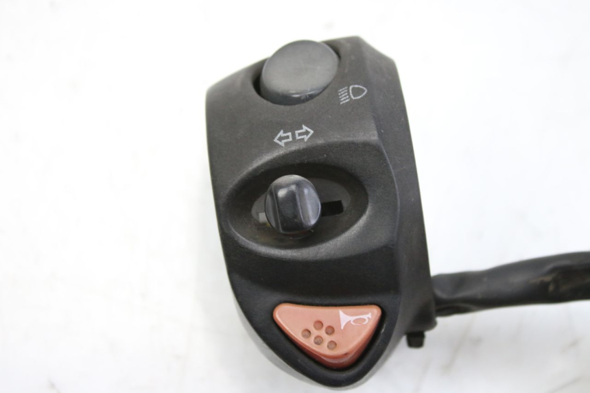 photo de INTERRUPTOR DE LUCES IZQUIERDO PEUGEOT CITYSTAR 50 (2013 - 2017)