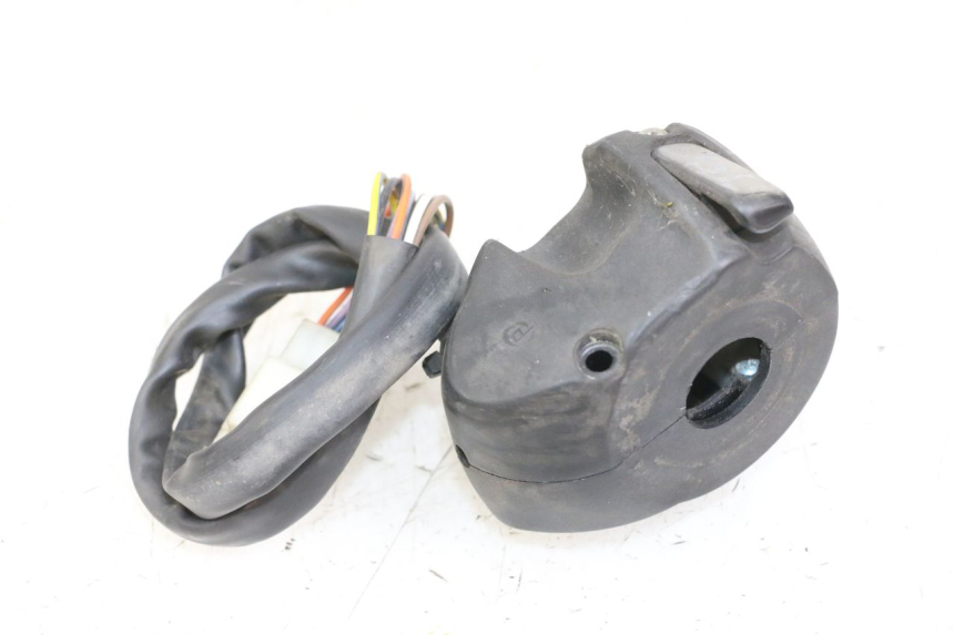 photo de INTERRUPTOR DE LUCES IZQUIERDO PEUGEOT CITYSTAR 50 (2013 - 2017)