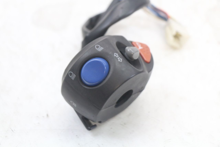 photo de INTERRUPTOR DE LUCES IZQUIERDO PEUGEOT ELYSTAR 50 (2002 - 2014)