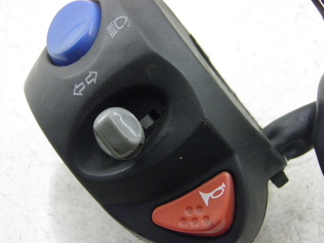 photo de INTERRUPTOR DE LUCES IZQUIERDO PEUGEOT ELYSTAR 50 (2002 - 2014)