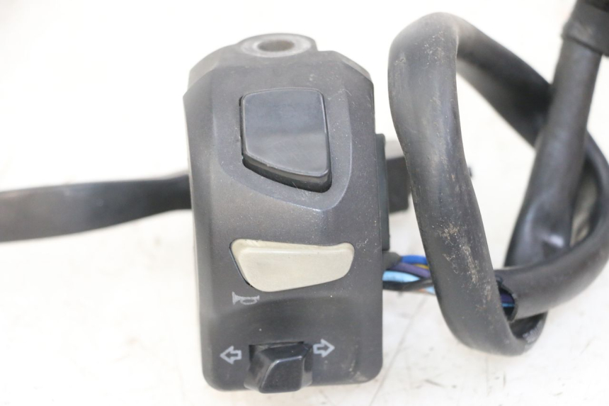 photo de INTERRUPTOR DE LUCES IZQUIERDO PEUGEOT KISBEE 4T 50 (2010 - 2017)