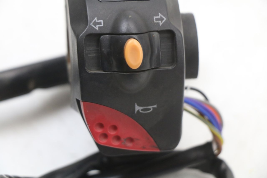 photo de INTERRUPTOR DE LUCES IZQUIERDO. PEUGEOT LUDIX 50 (2005 - 2007)