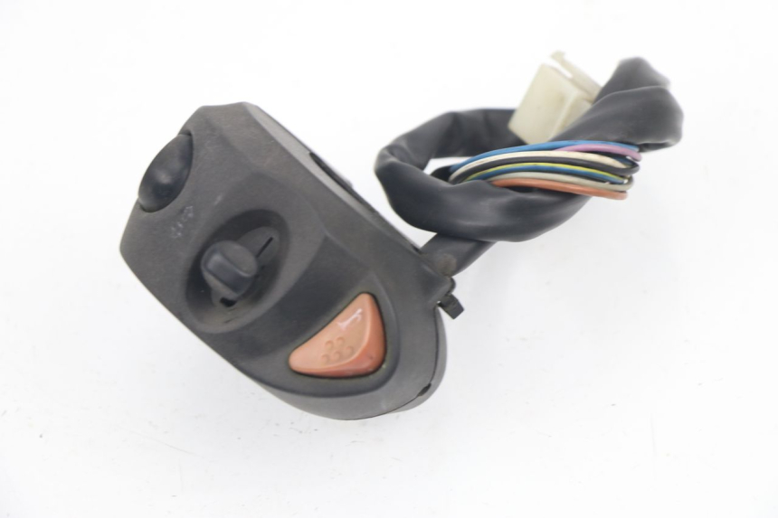 photo de INTERRUPTOR DE LUCES IZQUIERDO PEUGEOT SATELIS 125 (2006 - 2009)