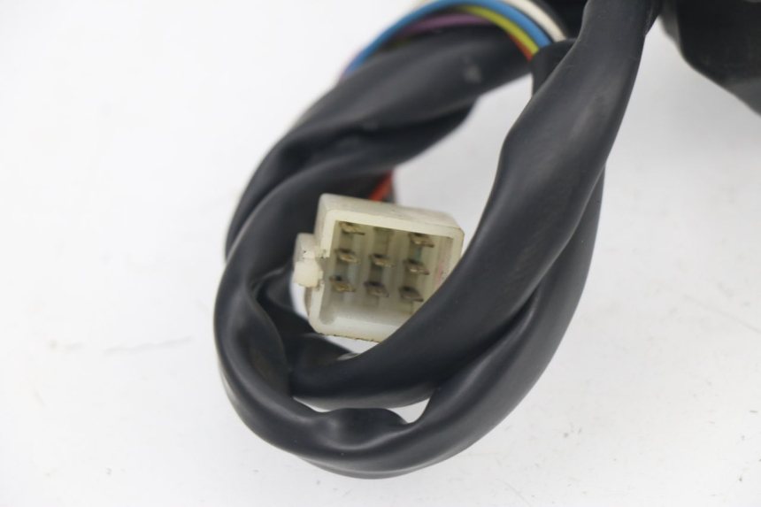 photo de INTERRUPTOR DE LUCES IZQUIERDO PEUGEOT SATELIS 125 (2006 - 2009)