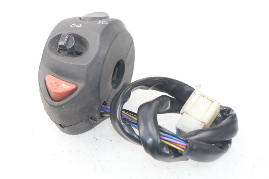 photo de INTERRUPTOR DE LUCES IZQUIERDO PEUGEOT SATELIS 125 (2006 - 2009)