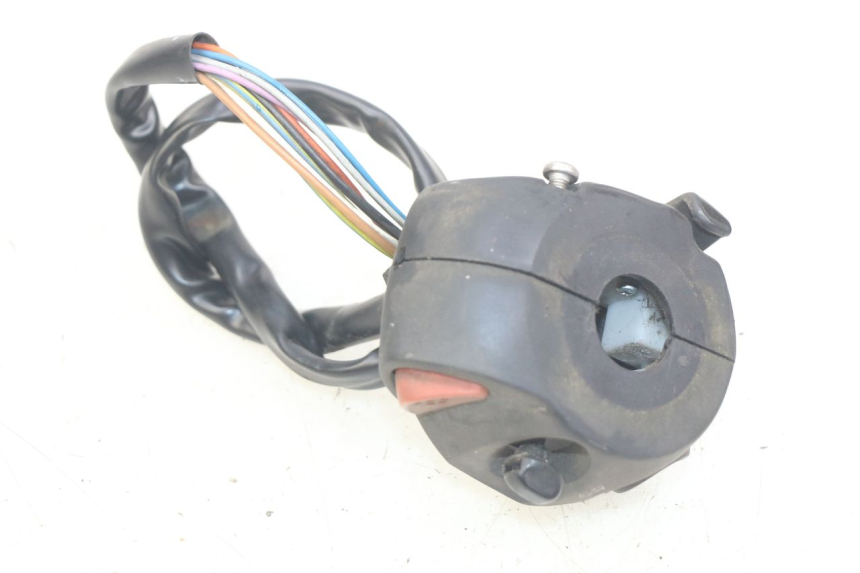 photo de INTERRUPTOR DE LUCES IZQUIERDO PEUGEOT SATELIS 125 (2010 - 2012)