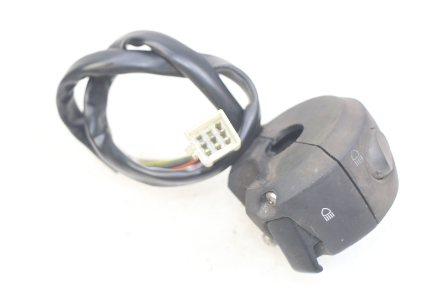 photo de INTERRUPTOR DE LUCES IZQUIERDO PEUGEOT SATELIS 125 (2010 - 2012)