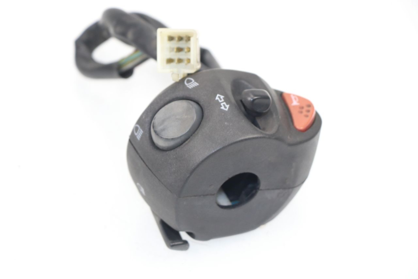 photo de INTERRUPTOR DE LUCES IZQUIERDO PEUGEOT SATELIS 125 (2006 - 2009)