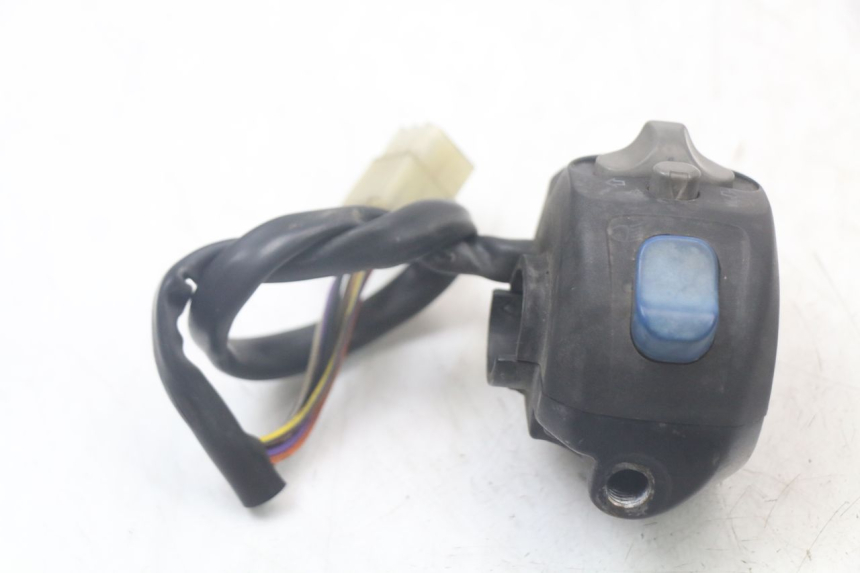 photo de INTERRUPTOR DE LUCES IZQUIERDO PEUGEOT SPEEDFIGHT 100 (1997 - 2007)