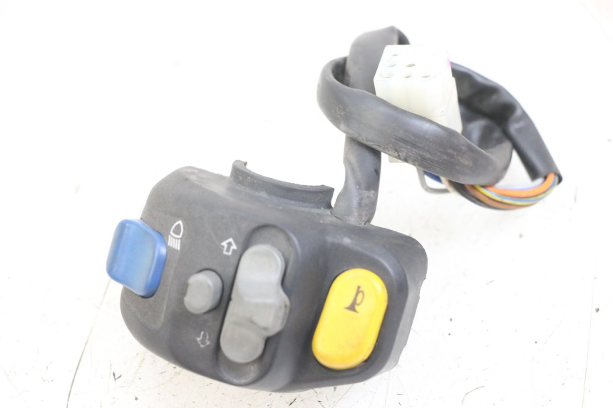 photo de INTERRUPTOR DE LUCES IZQUIERDO PEUGEOT TKR TREKKER FURIOUS 50 (2005 - 2014)