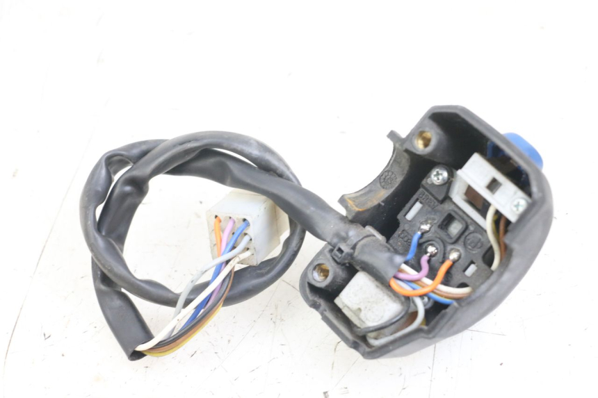 photo de INTERRUPTOR DE LUCES IZQUIERDO PEUGEOT TKR TREKKER FURIOUS 50 (2005 - 2014)