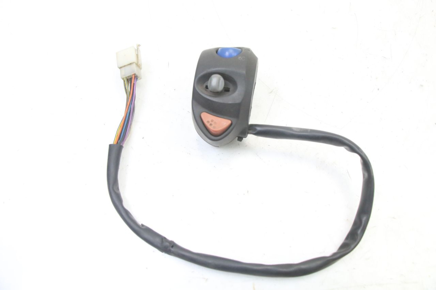photo de INTERRUPTOR DE LUCES IZQUIERDO PEUGEOT TKR TREKKER FURIOUS 50 (2005 - 2014)