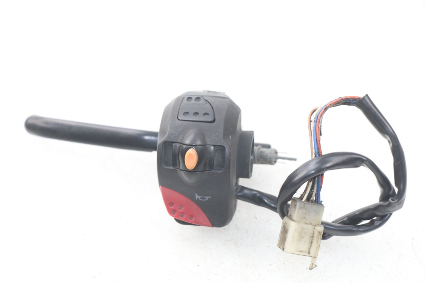 photo de INTERRUPTOR DE LUCES IZQUIERDO PEUGEOT VIVACITY 50 (2004 - 2009)