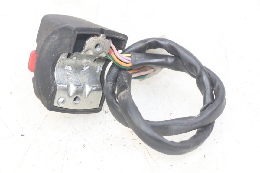 photo de INTERRUPTOR DE LUCES IZQUIERDO PEUGEOT XP6 50 (2006 - 2011)