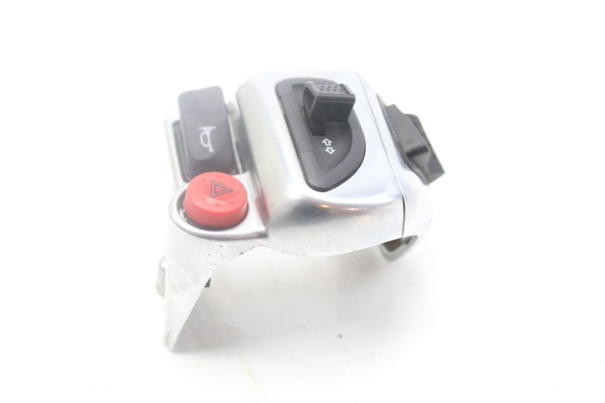 photo de INTERRUPTOR DE LUCES IZQUIERDO PIAGGIO MP3 500 (2014 - 2016)