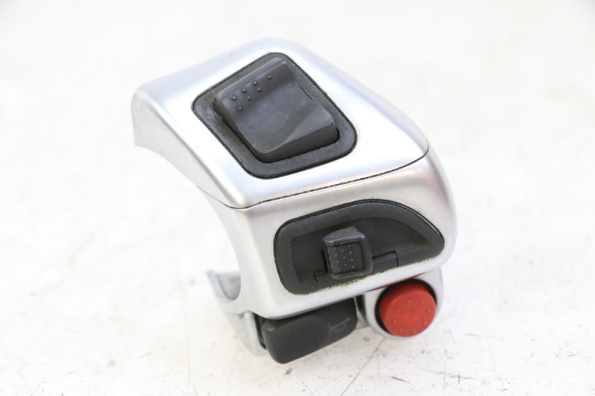 photo de INTERRUPTOR DE LUCES IZQUIERDO PIAGGIO MP3 125 (2006 - 2014)