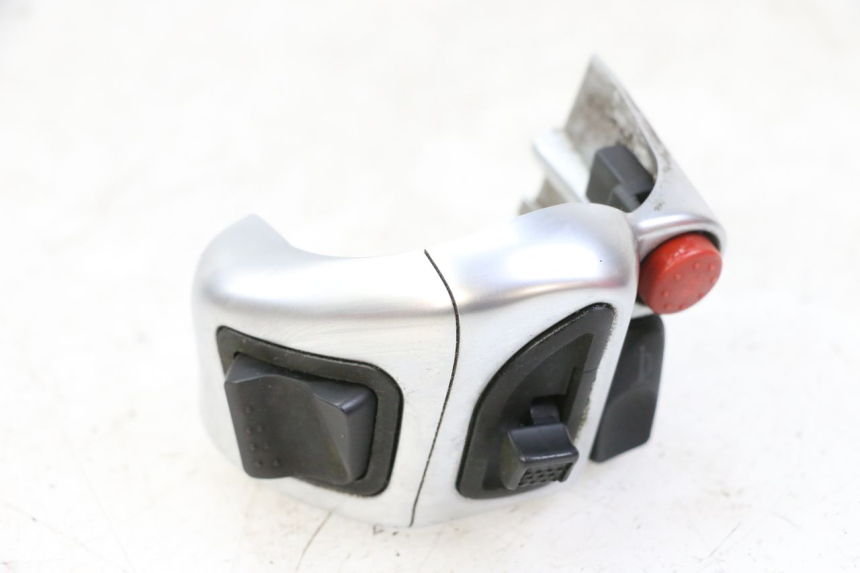 photo de INTERRUPTOR DE LUCES IZQUIERDO PIAGGIO MP3 125 (2006 - 2014)