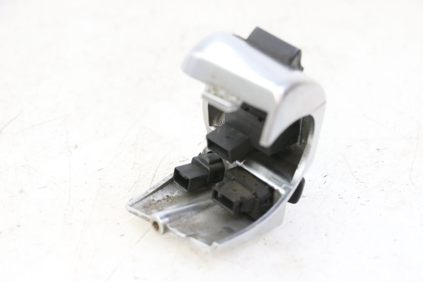 photo de INTERRUPTOR DE LUCES IZQUIERDO PIAGGIO MP3 125 (2006 - 2014)