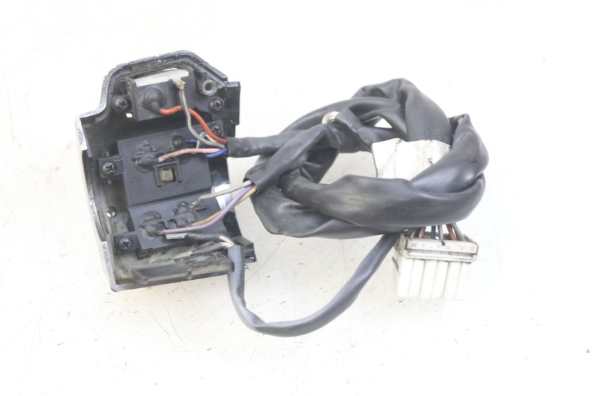 photo de INTERRUPTOR DE LUCES IZQUIERDO PIAGGIO VESPA SPRINT 2T 50 (2014 - 2018)