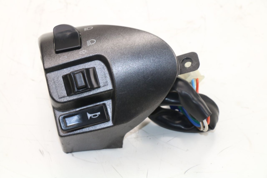 photo de CONMUTADOR IZQUIERDA S-RIDER CAPRI 2T 50 (2010 - 2017)