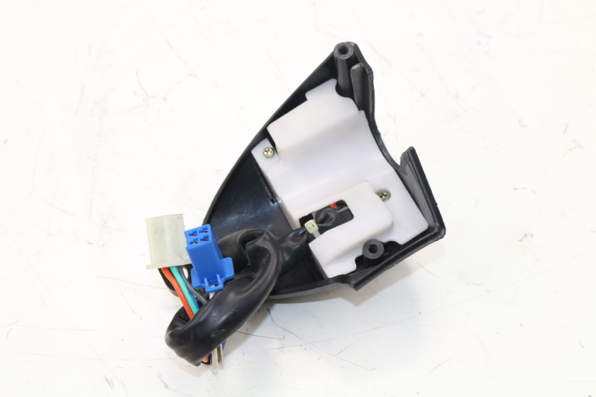 photo de CONMUTADOR IZQUIERDA S-RIDER CAPRI 2T 50 (2010 - 2017)