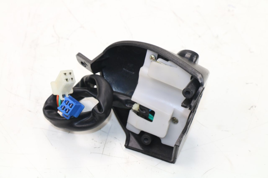 photo de CONMUTADOR IZQUIERDA S-RIDER CAPRI 2T 50 (2010 - 2017)