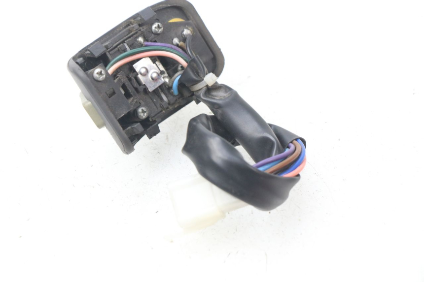 photo de INTERRUPTOR DE LUCES IZQUIERDO JM MOTORS SANTANA 50 (2014 - 2020)