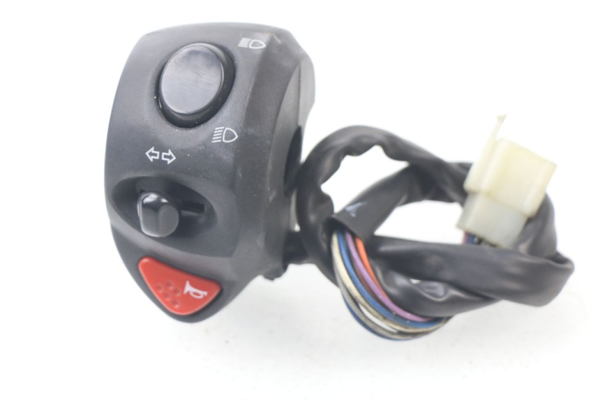 photo de INTERRUPTOR DE LUCES IZQUIERDO PEUGEOT SATELIS COMPRESSOR K15 125 (2006 - 2009)