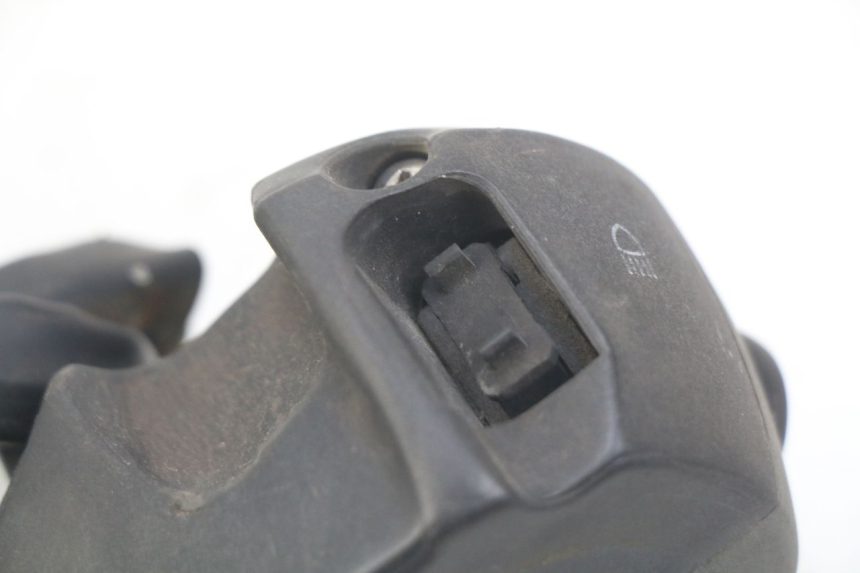 photo de INTERRUPTOR DE LUCES IZQUIERDO PEUGEOT SATELIS COMPRESSOR K15 125 (2006 - 2009)