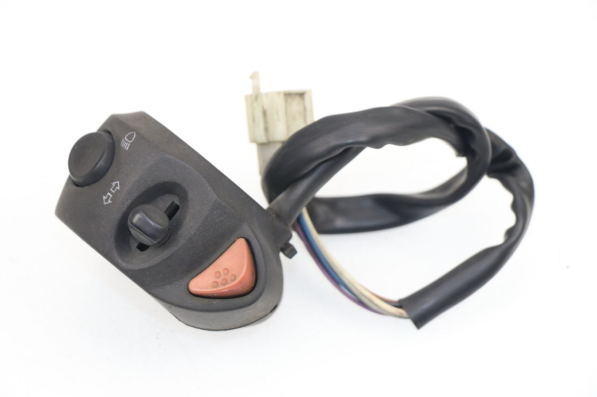 photo de INTERRUPTOR DE LUCES IZQUIERDO PEUGEOT SATELIS 125 (2006 - 2009)