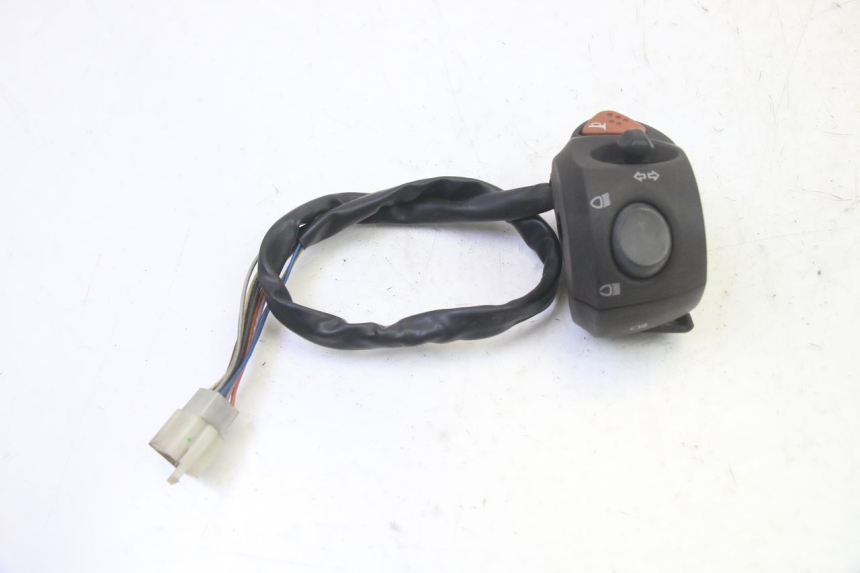 photo de INTERRUPTOR DE LUCES IZQUIERDO PEUGEOT SATELIS 125 (2006 - 2009)