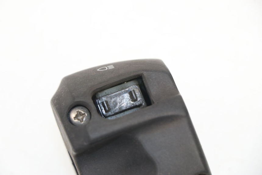 photo de INTERRUPTOR DE LUCES IZQUIERDO PEUGEOT SATELIS 125 (2006 - 2009)