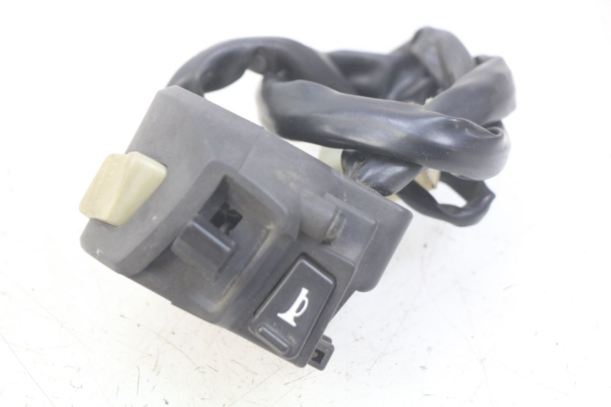 photo de INTERRUPTOR DE LUCES IZQUIERDO SELECT UP OCTALIS 125 (2007 - 2012)