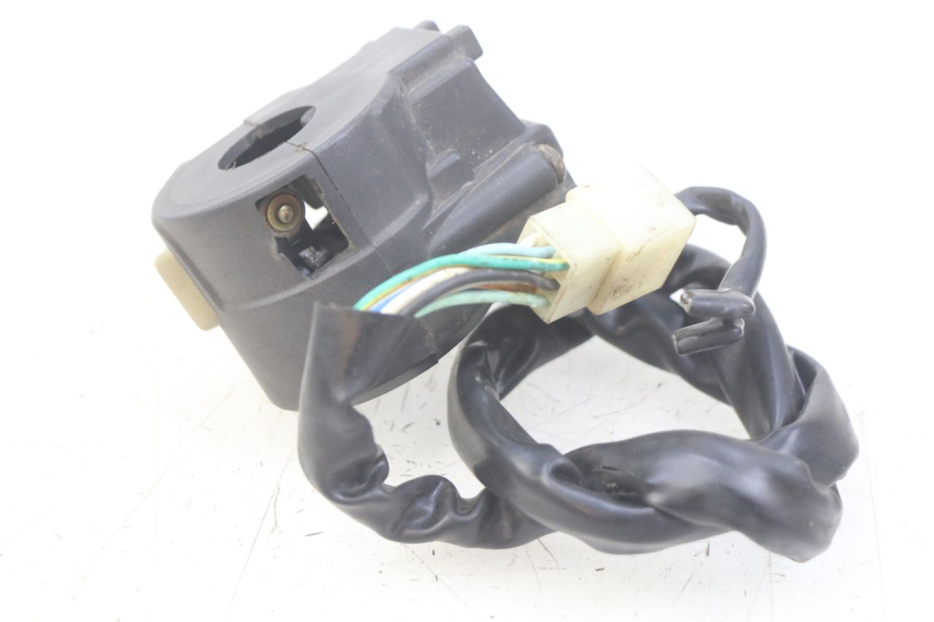 photo de INTERRUPTOR DE LUCES IZQUIERDO SELECT UP OCTALIS 125 (2007 - 2012)