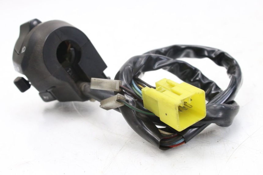 photo de INTERRUPTOR DE LUCES IZQUIERDO SUZUKI AN BURGMAN 400 (2006 - 2010)