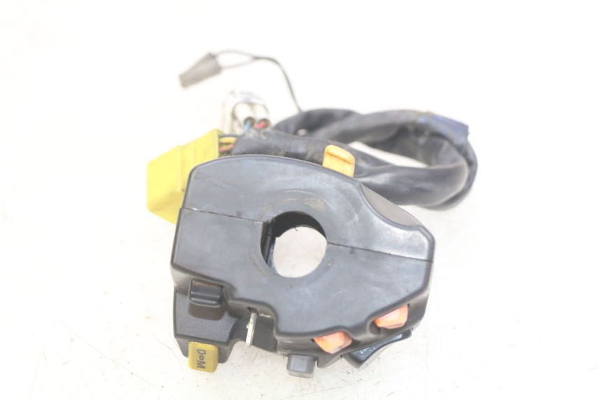 photo de INTERRUPTOR DE LUCES IZQUIERDO SUZUKI BURGMAN 650 (2002 - 2004)