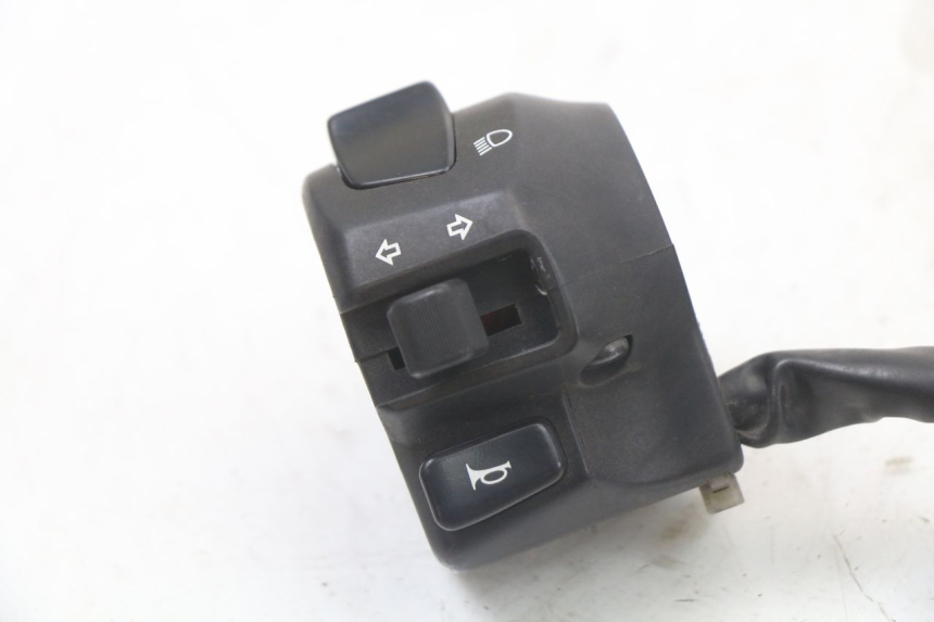 photo de INTERRUPTOR DE LUCES IZQUIERDO SUZUKI BURGMAN 125 (2007 - 2014)