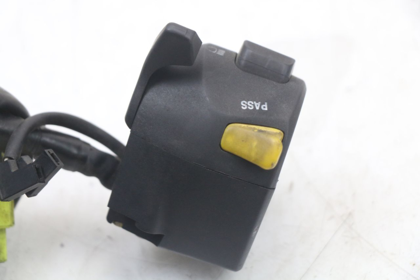 photo de CONMUTADOR IZQUIERDA SUZUKI GS F 500 (2004 - 2007)