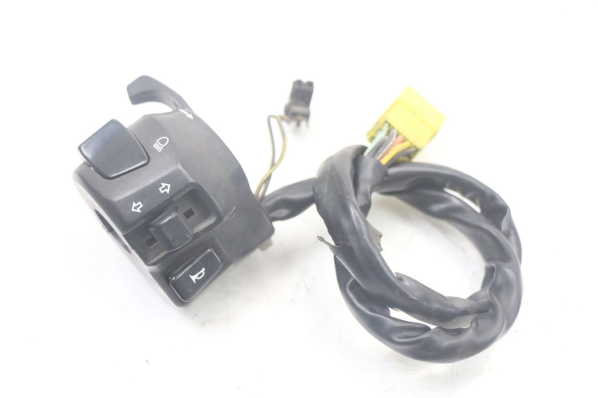 photo de INTERRUPTOR DE LUCES IZQUIERDO. SUZUKI SV N 650 (1999 - 2002)