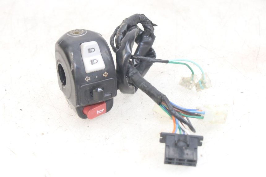 photo de INTERRUPTOR DE LUCES IZQUIERDO SYM JET 14 4T 50 (2018 - 2022)