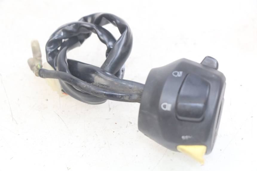 photo de INTERRUPTOR DE LUCES IZQUIERDO SYM JET SPORT XR 50 (2006 - 2015)