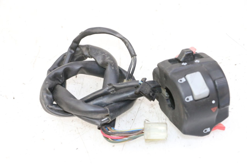 photo de INTERRUPTOR DE LUCES IZQUIERDO YAMAHA TDM ABS 900 (2002 - 2014)