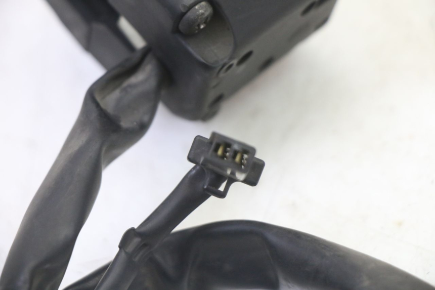 photo de INTERRUPTOR DE LUCES IZQUIERDO YAMAHA TDM ABS 900 (2002 - 2014)